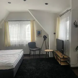 Bed & Breakfast - Hh Airport, Hamborg